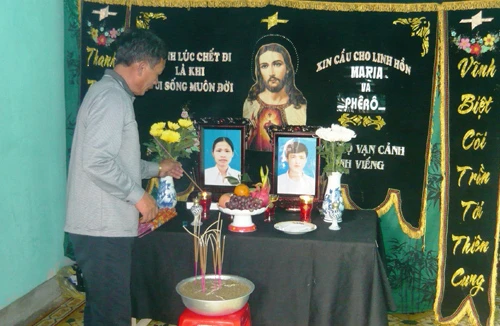 Tìm thấy thi thể hai mẹ con nhảy cầu tự tử