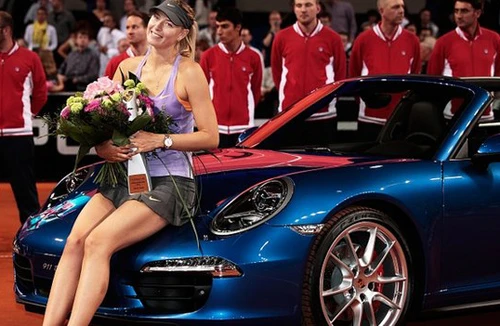 Sharapova đánh bại Ivanovic ở chung kết Stuttgart Porsche
