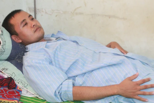 Hạt phó hạt kiếm lâm bị lâm tặc đánh trọng thương