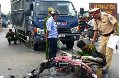Liên tiếp 3 vụ tai nạn giao thông trên Phan Trọng Tuệ khiến 3 người tử vong