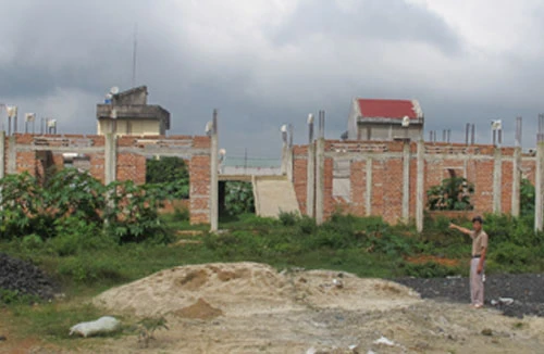 Thị trấn và huyện cùng sai!