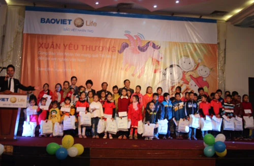 Bảo Việt Nhân Thọ mang Xuân yêu thương tới trẻ em nghèo