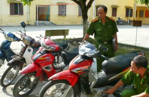 Bắt trộm ra truy nã