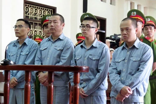 4 người Trung Quốc sử dung công nghệ cao rút trộm tiền từ ngân hàng