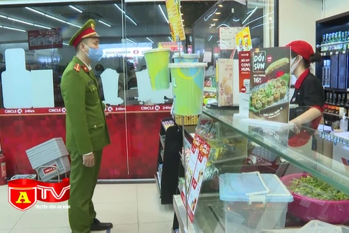 Cảnh giác với tội phạm cướp tại các cửa hàng tiện ích vào ban đêm