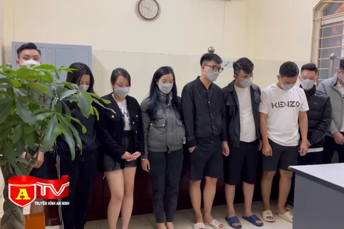 Bắt giữ nhóm đối tượng sử dụng ma tuý trong khu chung cư