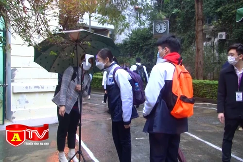 Bảo đảm an toàn sức khỏe cho giáo viên, học sinh tới trường