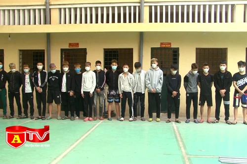 Mâu thuẫn cá nhân, nhóm thanh, thiếu niên mang dao, kiếm gây rối trật tự công cộng