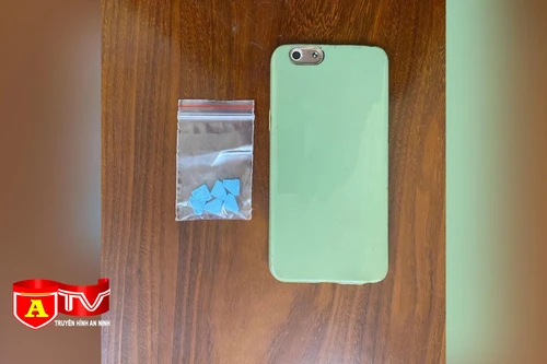 Tuần tra phát hiện đối tượng mua bán trái phép chất ma tuý