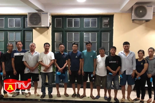 Triệt phá ổ nhóm khai thác cát trái phép trên tuyến sông Đuống