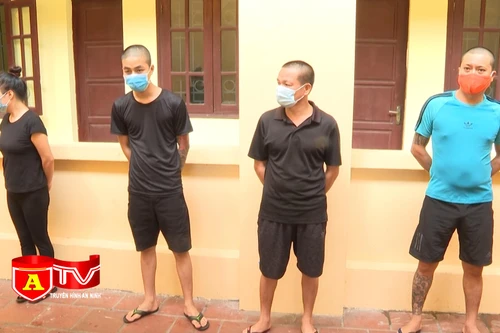 Bắt giữ ổ nhóm tổ chức sử dụng ma tuý trong cửa hàng quần áo