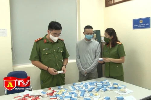 Thu mua thuốc điều trị Covid trên mạng để bán kiếm lời