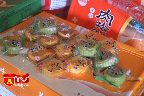 Phát hiện hơn 11.000 chiếc bánh Trung thu không rõ nguồn gốc