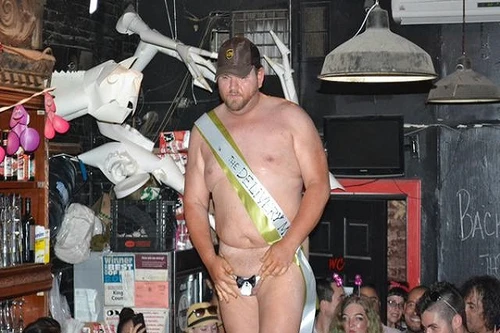 Kỳ quặc: Cuộc thi "của quý" bé nhất thế giới tại Mỹ