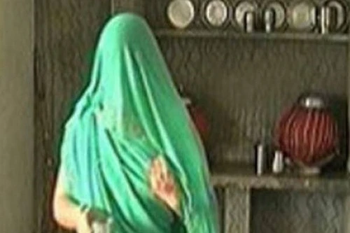 Kỳ dị: Nghi lễ "thử lửa" cho các cô gái bị hiếp dâm tại Ấn Độ