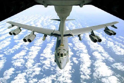 Mỹ cân nhắc triển khai máy bay B-52, tàu ngầm hạt nhân đối phó Triều Tiên