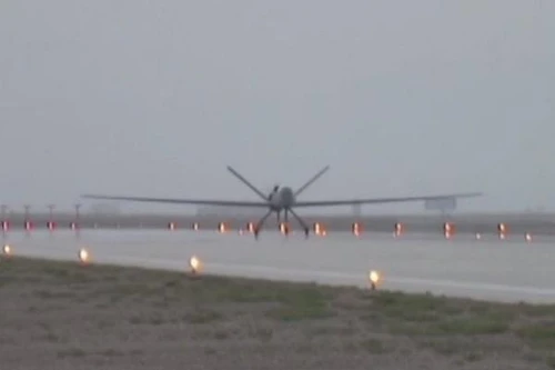 Trung Quốc lần đầu bay thử UAV nội địa lớn nhất 