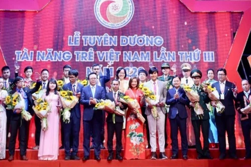 Phát huy vị trí đầu tàu của tài năng trẻ trong xây dựng đất nước hùng cường
