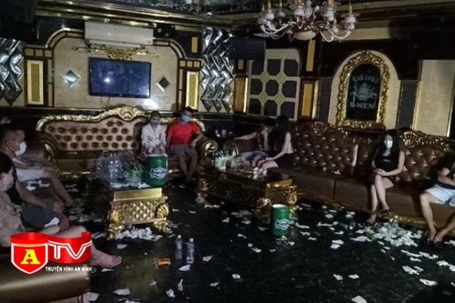 Chủ quán karaoke và nhân viên tiếp tay cho khách sử dụng ma tuý