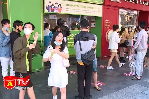 Nhiều cơ sở kinh doanh chưa chấp hành nghiêm quy định khai báo y tế đối với khách hàng