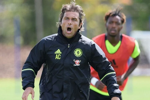 Conte "bùng nổ" ngay ngày ra mắt Chelsea