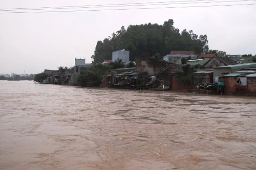 Quảng Ngãi, Bình Định đã có 6 người chết và mất tích vì mưa lũ