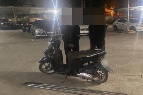 Tạm giữ nhóm đối tượng mang hung khí đi giải quyết mâu thuẫn