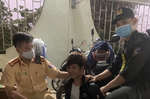 Bắt hai đối tượng cất giấu gần 1kg ma tuý đá và 1.000 viên ma tuý tổng hợp