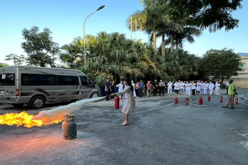 Kiểm tra công tác phòng cháy tại Viện Kiểm nghiệm thuốc Trung ương