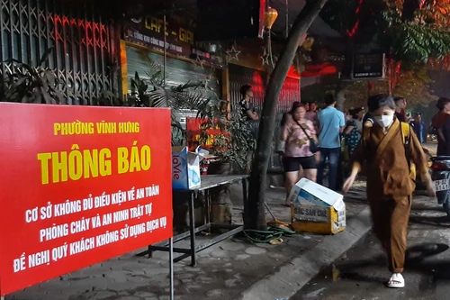 Vụ cháy dãy ki - ốt ở phường Vĩnh Hưng do hàn xì