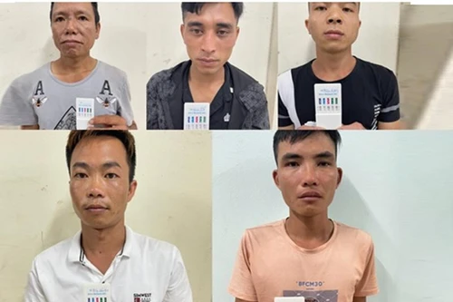 Bắt quả tang nhóm đối tượng mua bán và chứa chấp sử dụng trái phép chất ma túy