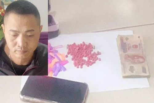 Công an khám xét khẩn cấp nhà nghỉ ven sông, thu giữ số lượng lớn ma túy