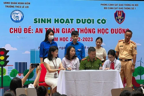 Truyền thông điệp an toàn giao thông cho học sinh