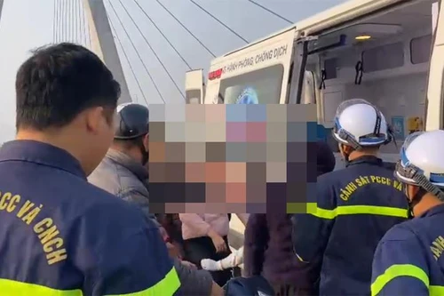Kịp thời động viên hai vợ chồng có ý định tiêu cực trên cầu Nhật Tân