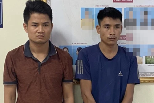 Bắt hai đối tượng giả danh Cảnh sát lừa đảo, chiếm đoạt tài sản 