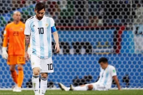[ẢNH] Messi hóa "người tàng hình", thảm họa đang chờ Argentina