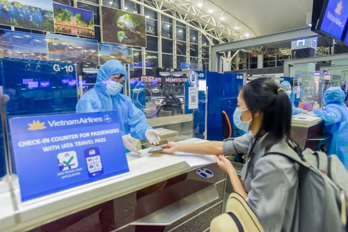 “Hộ chiếu vaccine” - “chìa khóa” cho việc mở cửa và phục hồi kinh tế 