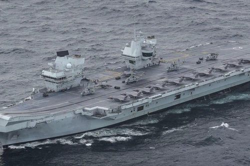 Hoạt động quân sự gia tăng, Biển Đông đối mặt nguy cơ bùng nổ xung đột 