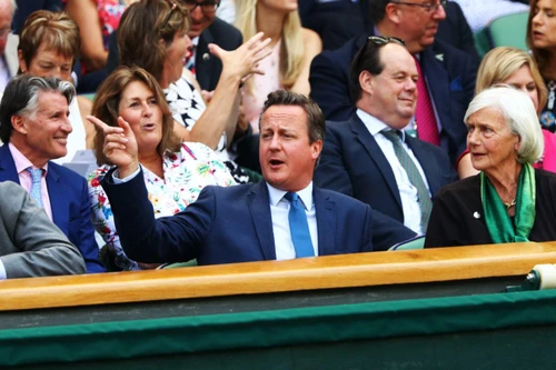 “Đại gia” vận động hành lang giấu mình của nước Anh 