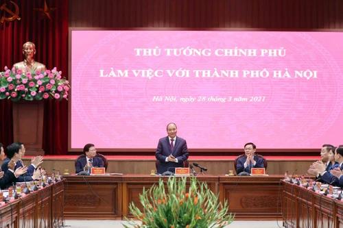 Thủ tướng Nguyễn Xuân Phúc: Tạo điều kiện về cơ chế, chính sách, nguồn lực để Hà Nội phát triển 