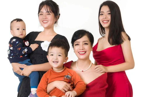 NSƯT Chiều Xuân: Tôi mau nước mắt hơn từ khi làm bà ngoại