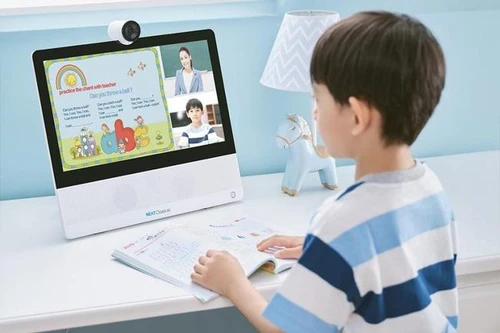 Bảo vệ đôi mắt và thị lực cho trẻ khi học trực tuyến tại nhà 