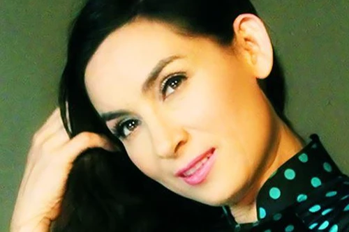 Con gái ca sĩ Phi Nhung tiết lộ tình trạng sức khỏe của mẹ 