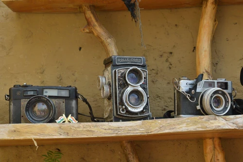 Nghề sửa máy ảnh xưa ở Hà Nội