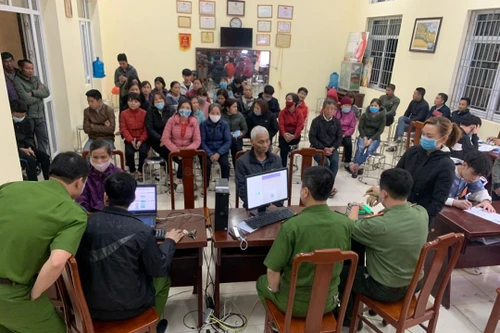 Phóng viên An ninh Thủ đô đồng hành trong chiến dịch cấp căn cước công dân 