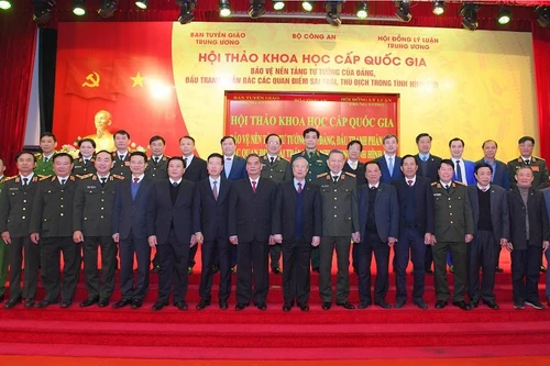 Bảo vệ vững chắc nền tảng tư tưởng của Đảng trong tình hình mới 