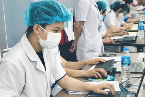 Thanh niên Thủ đô tình nguyện “chia lửa” cùng tuyến đầu chống dịch 