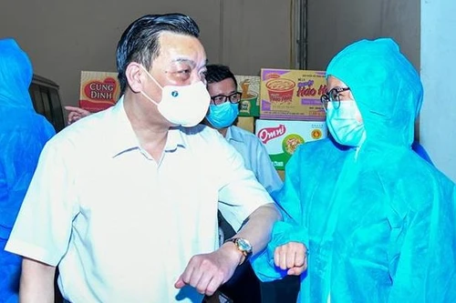 Những điều còn mãi với phóng viên “chiến trường” phòng chống Covid-19