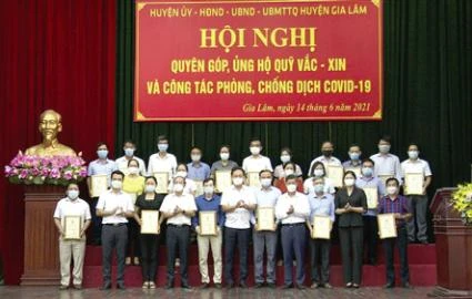 Ngăn “giặc” Covid bằng quyết tâm và tấm lòng 