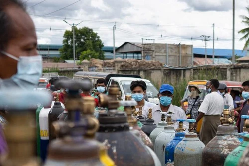 Bác sĩ Myanmar chữa bệnh “chui” giữa đợt bùng phát Covid-19